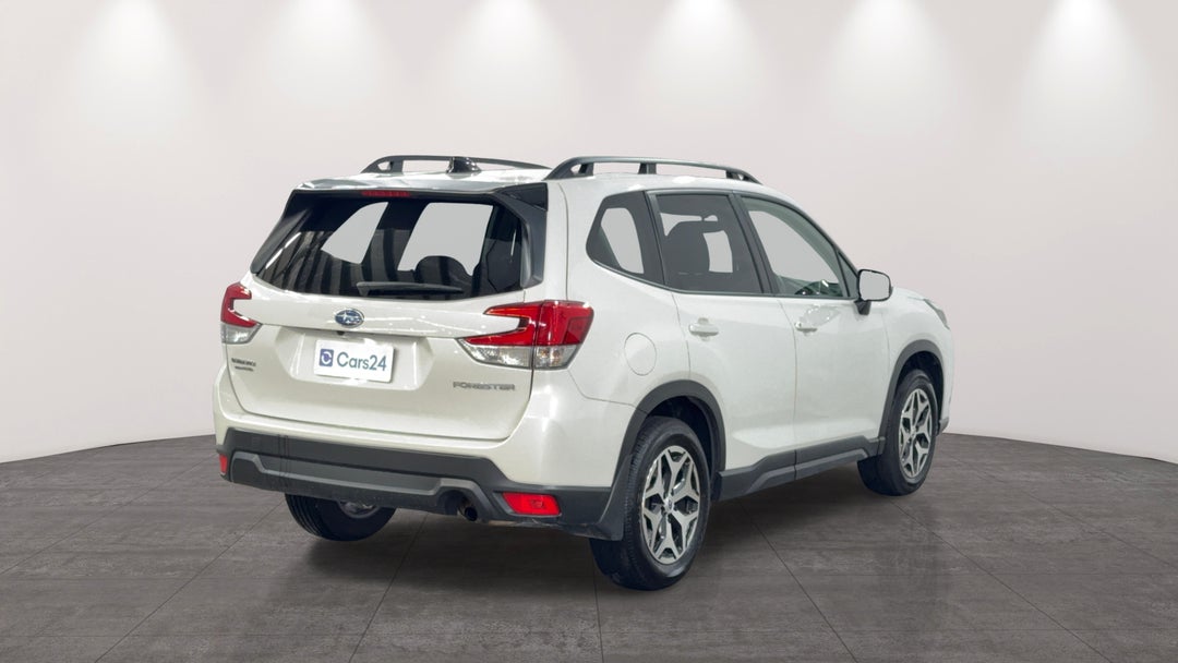 Right Back Diagonal (45- Degree) View