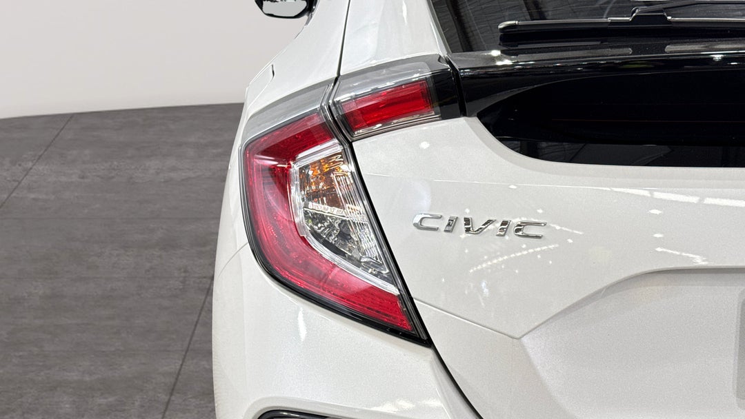2019 Honda Civic Vti, Automatic, 84739 km, Badge (Boot Left Side)