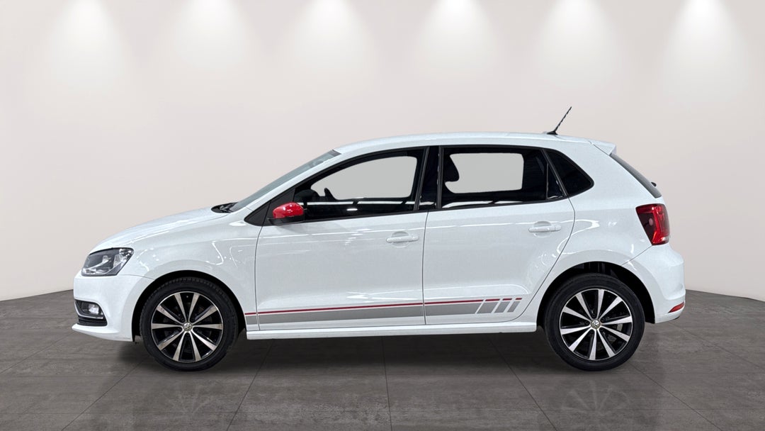 2016 Volkswagen Polo 81 Tsi Comfortline, Automatic, 68611 km, Left Side View