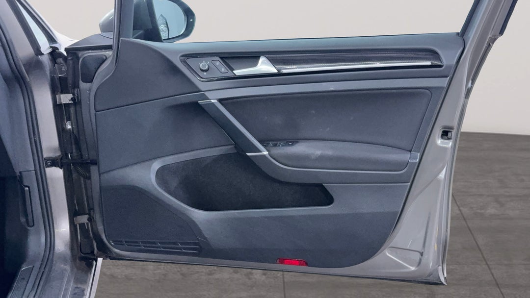 2015 Volkswagen Golf 103 Tsi Highline, Automatic, 55091 km, Speaker View