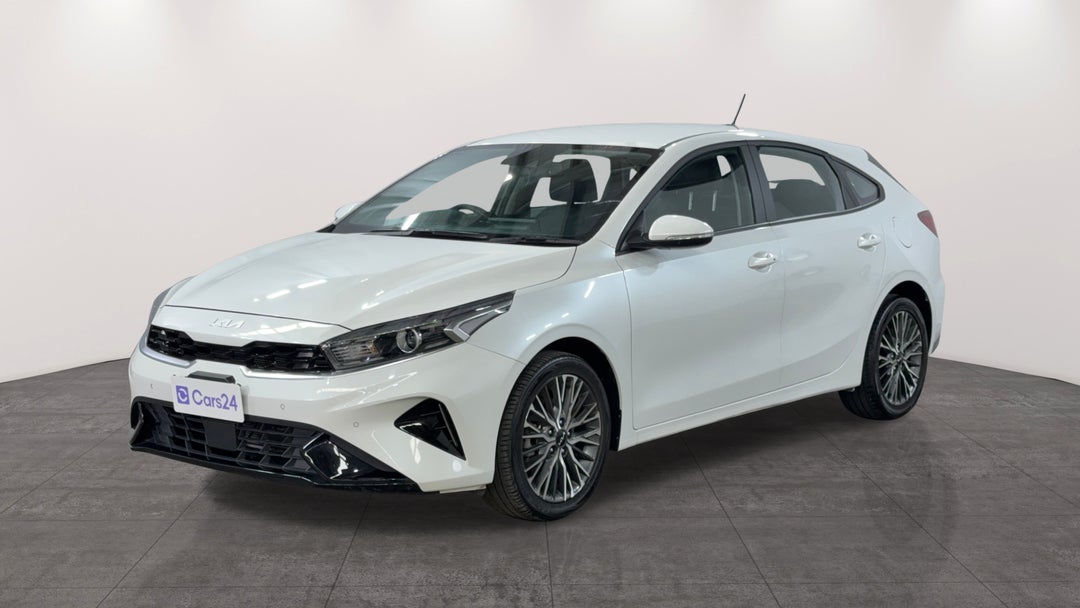 2022 Kia Cerato Sport+, Automatic, 22866 km, Left Front Diagonal (45- Degree) View
