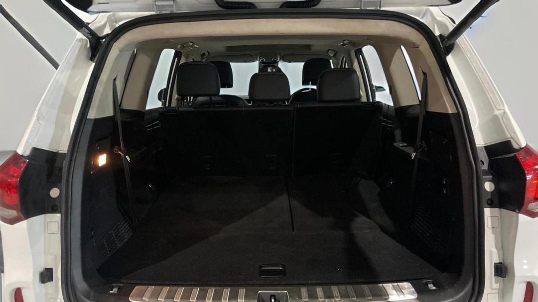2022 LDV D90 Executive (4WD), Automatic, 46968 km, Boot Inside View