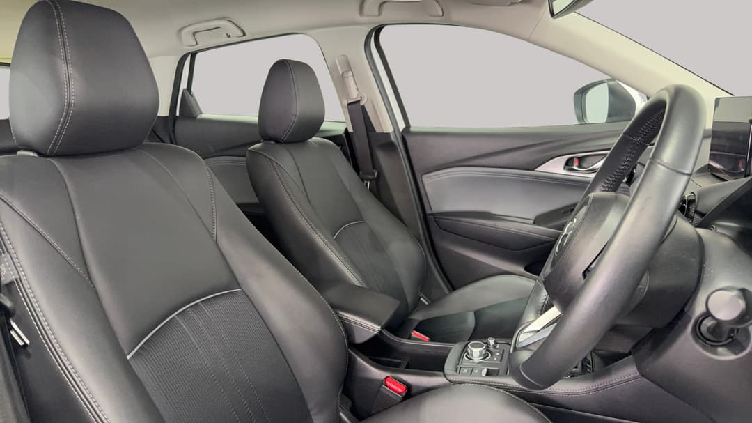 2023 Mazda CX-3 Stouring (fwd), Automatic, 20286 km, Right Side Front Door Cabin View