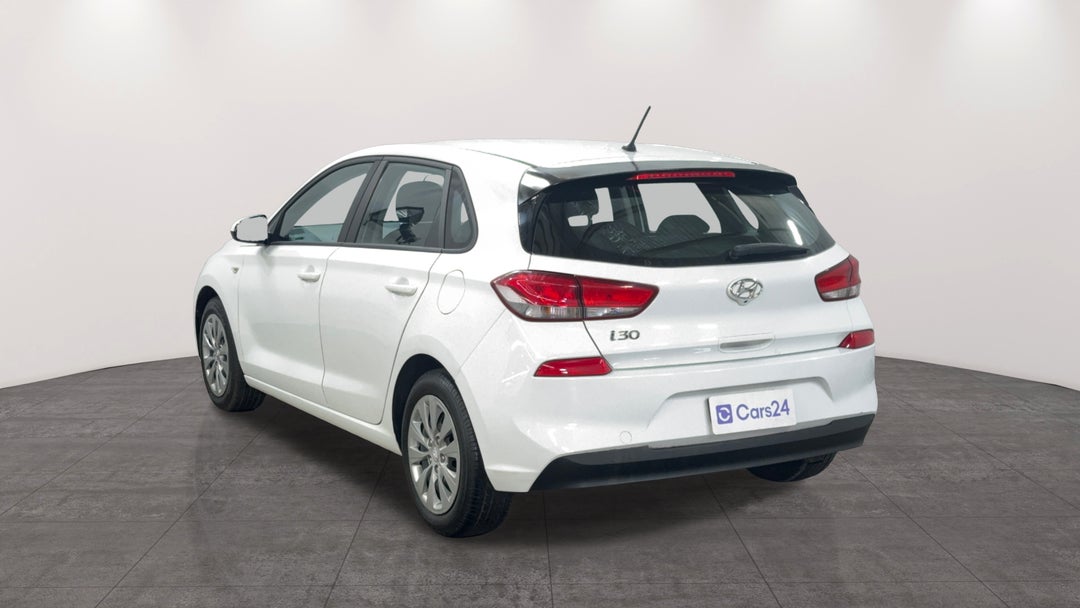 Left Back Diagonal (45- Degree) View