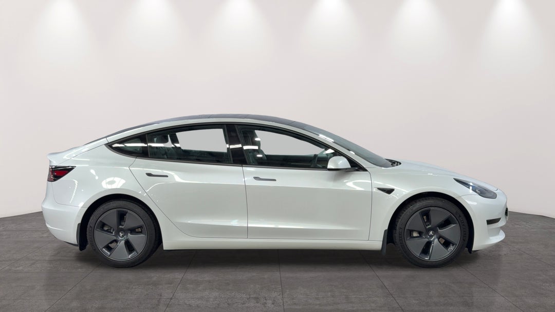 2021 Tesla Model 3 Standard Range Plus Rwd, Automatic, 48226 km, Right Side View