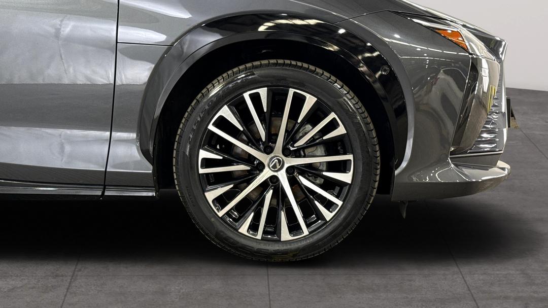 2023 Lexus Rz450e Sports Luxury, Automatic, 27227 km, Right Front Wheel