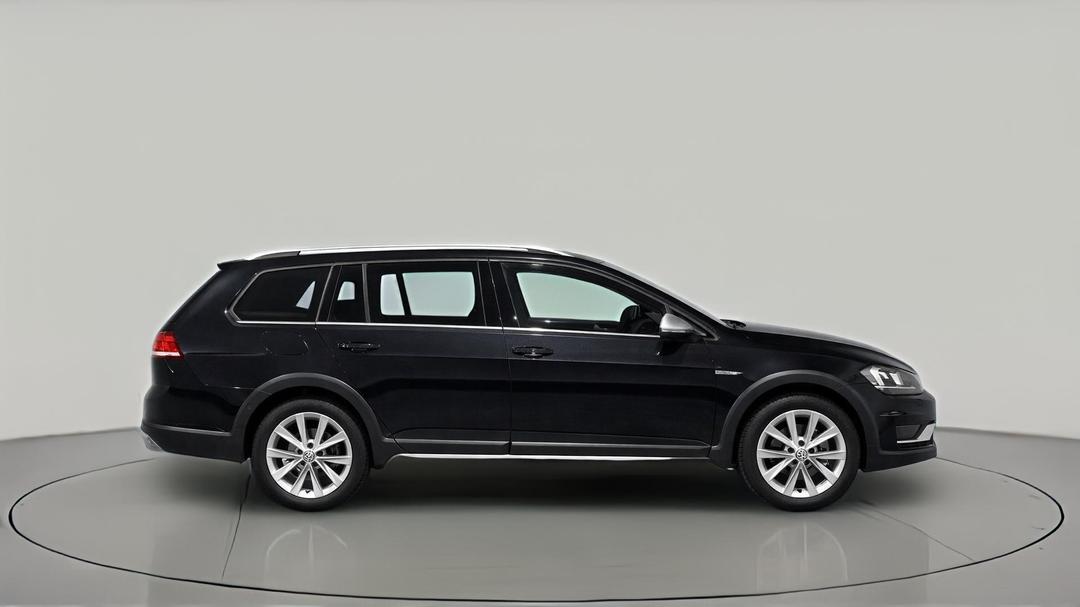 2018 Volkswagen Golf Alltrack 132 Tsi, Automatic, 64731 km, Right Side View