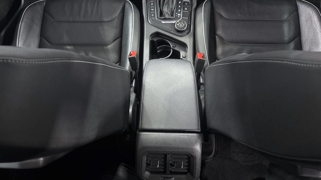 2019 Volkswagen Tiguan Allspace 162 Tsi Highline, Automatic, 63317 km, Center Console