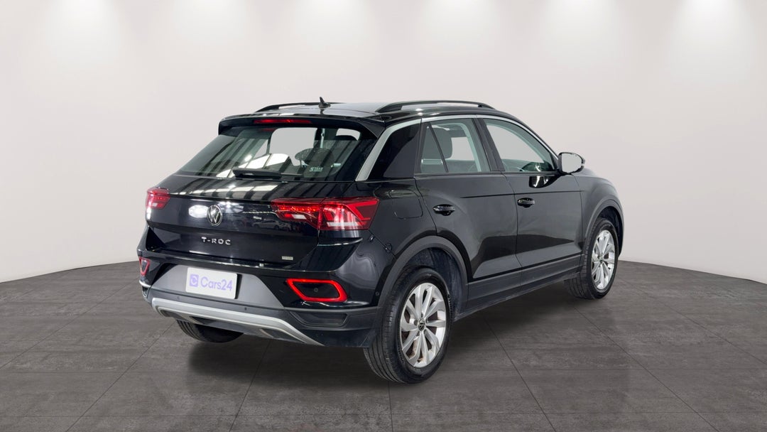 Right Back Diagonal (45- Degree) View