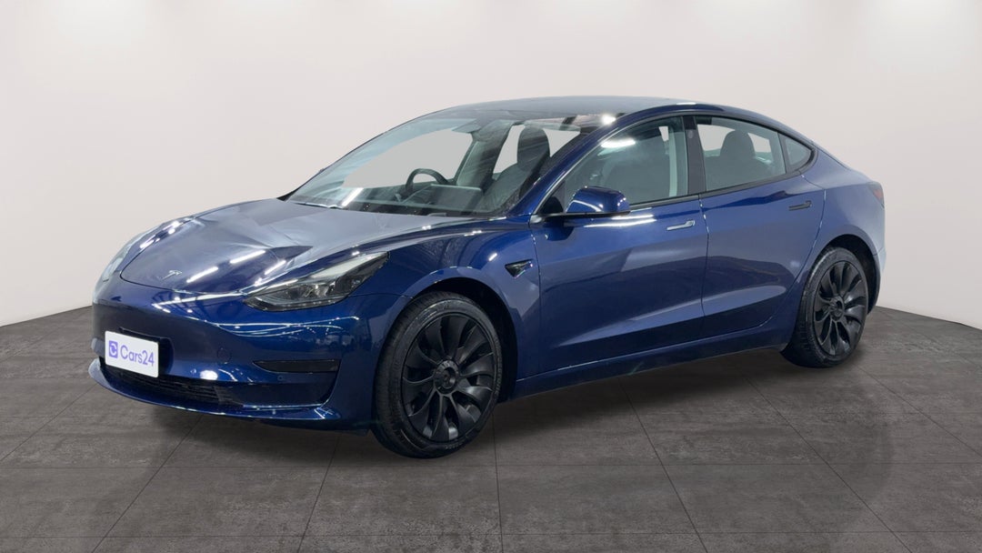 2022 Tesla Model 3 Rear-wheel Drive, Automatic, 65717 km, Left Front Diagonal (45- Degree) View