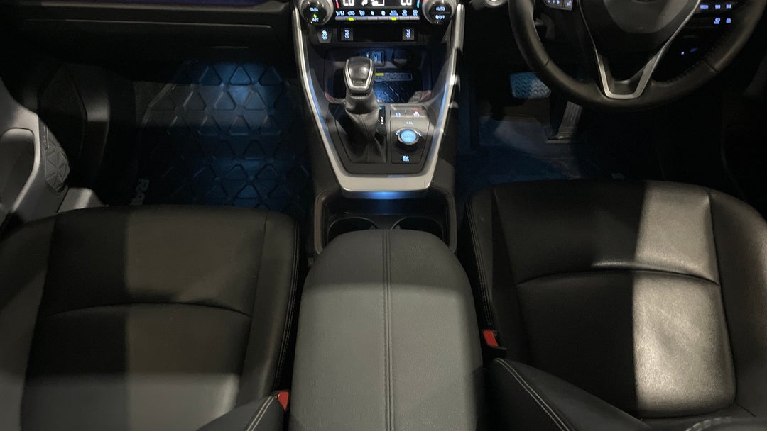 2021 Toyota RAV4 Cruiser (AWD) Hybrid, Automatic, 49840 km, Center Console