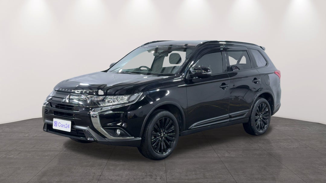 2021 Mitsubishi Outlander Black Edition 7 Seat (2WD), Automatic, 47869 km, Left Front Diagonal (45- Degree) View