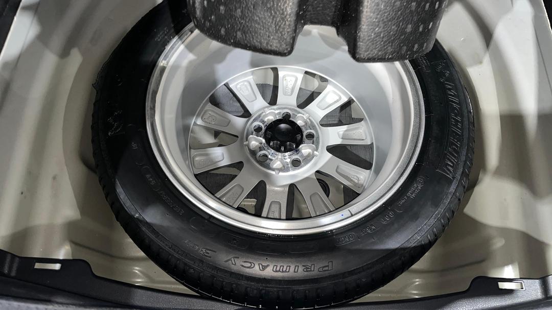 2019 Toyota Camry Ascent, Automatic, 118019 km, Spare Wheel