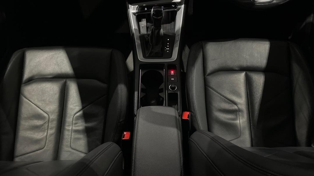 2021 Audi Q3 35 Tfsi, Automatic, 44475 km, Center Console