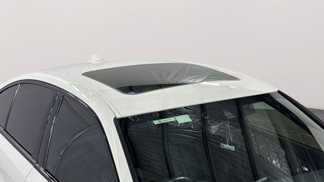 2021 BMW 3 20i M Sport, Automatic, 83359 km, Roof/Sunroof View