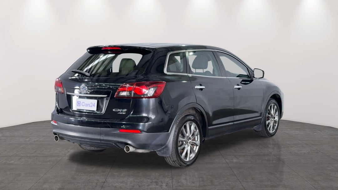 Right Back Diagonal (45- Degree) View