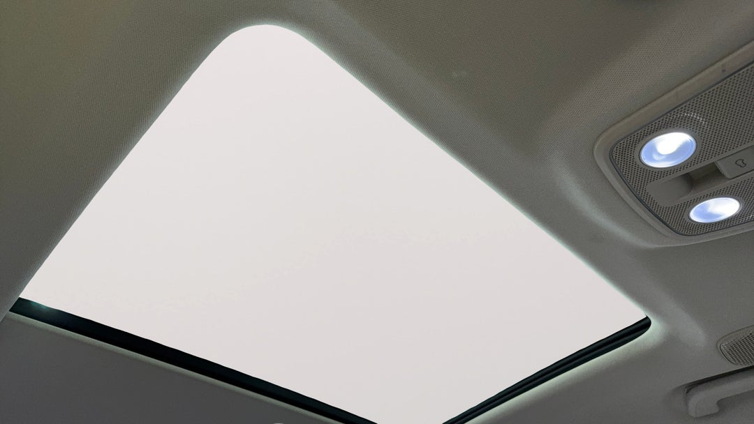 2023 Mahindra Xuv700 Ax7l, Automatic, 20601 km, Interior Sunroof/Moonroof