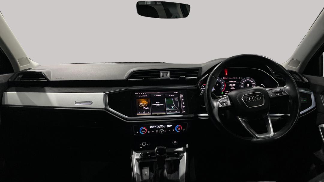 2021 Audi Q3 35 Tfsi, Automatic, 44475 km, Dashboard View