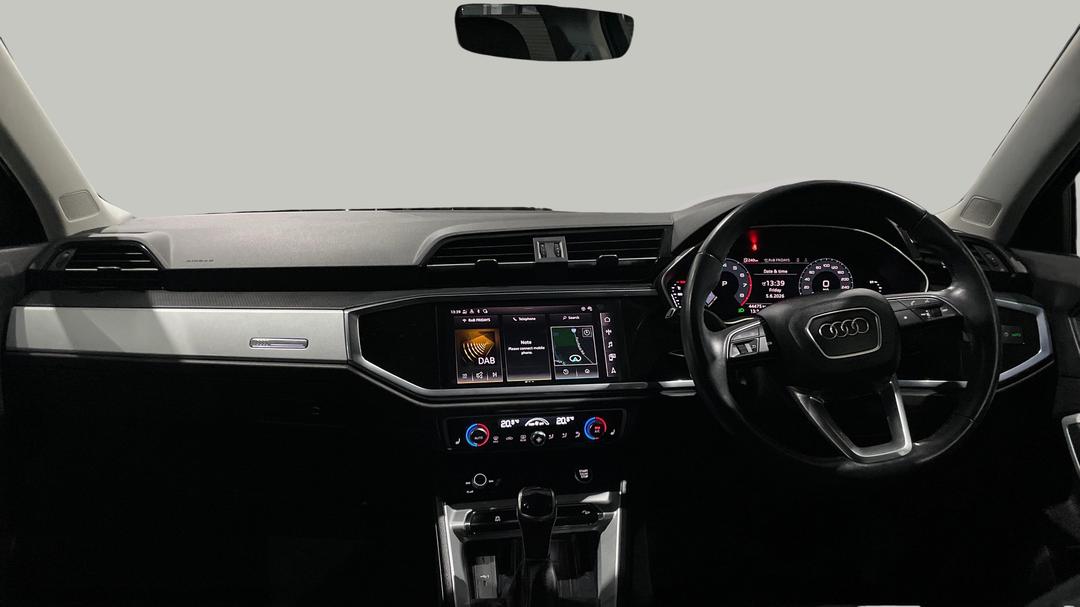2021 Audi Q3 35 Tfsi, Automatic, 44475 km, Dashboard View