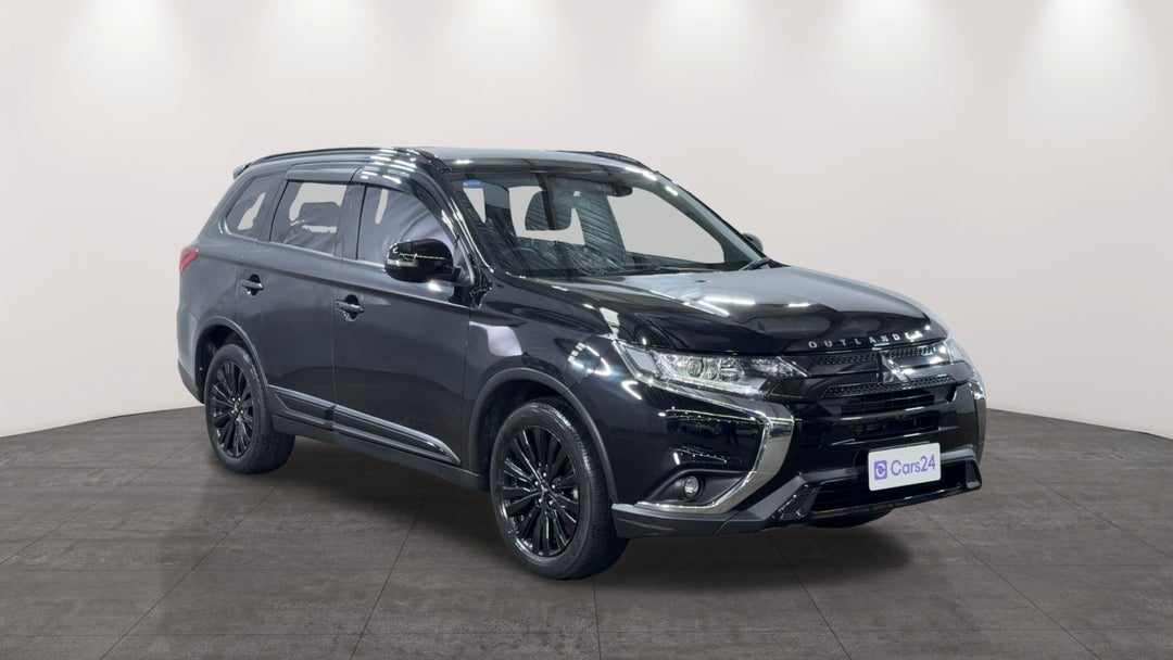 2021 Mitsubishi Outlander Black Edition 7 Seat (2WD), Automatic, 47869 km, Right Front Diagonal (45- Degree) View