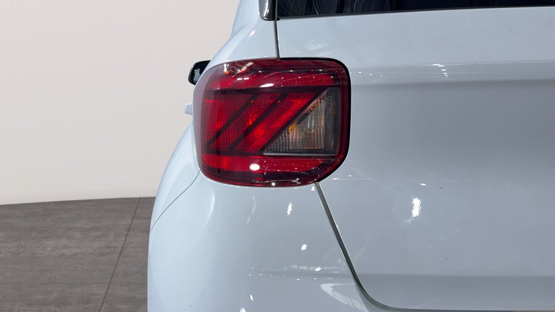 2023 Hyundai Venue Venue, Automatic, 64796 km, Badge (Boot Left Side)