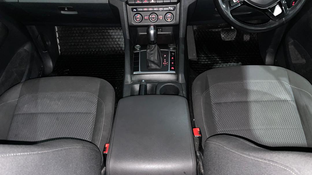 2019 Volkswagen Amarok Tdi550 Sportline 4motion (deu), Automatic, 139065 km, Center Console