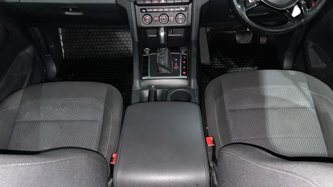 2019 Volkswagen Amarok Tdi550 Sportline 4motion (deu), Automatic, 139065 km, Center Console