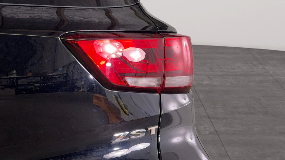 Badge (Boot Right Side)