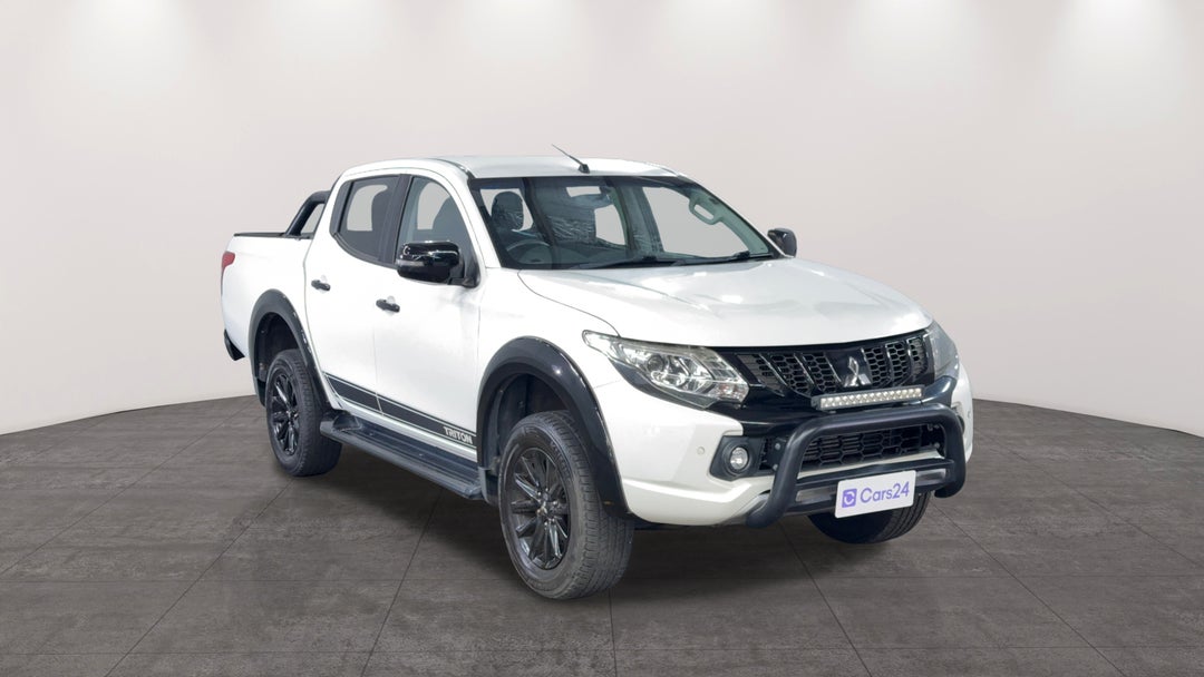 Right Front Diagonal (45- Degree) View