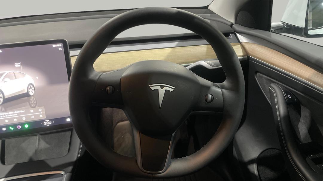2023 Tesla Model Y Long Range, Automatic, 53446 km, Steering Wheel Close-up