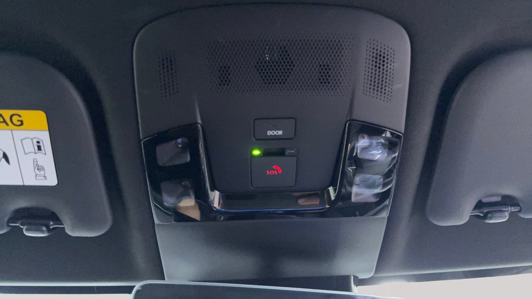 On-Roof Controls/Sunglass holder