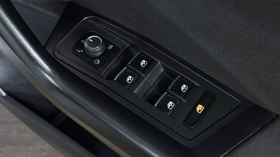 2021 Volkswagen T-roc 110tsi Style, Automatic, 57065 km, Drivers Side Door Panel Controls