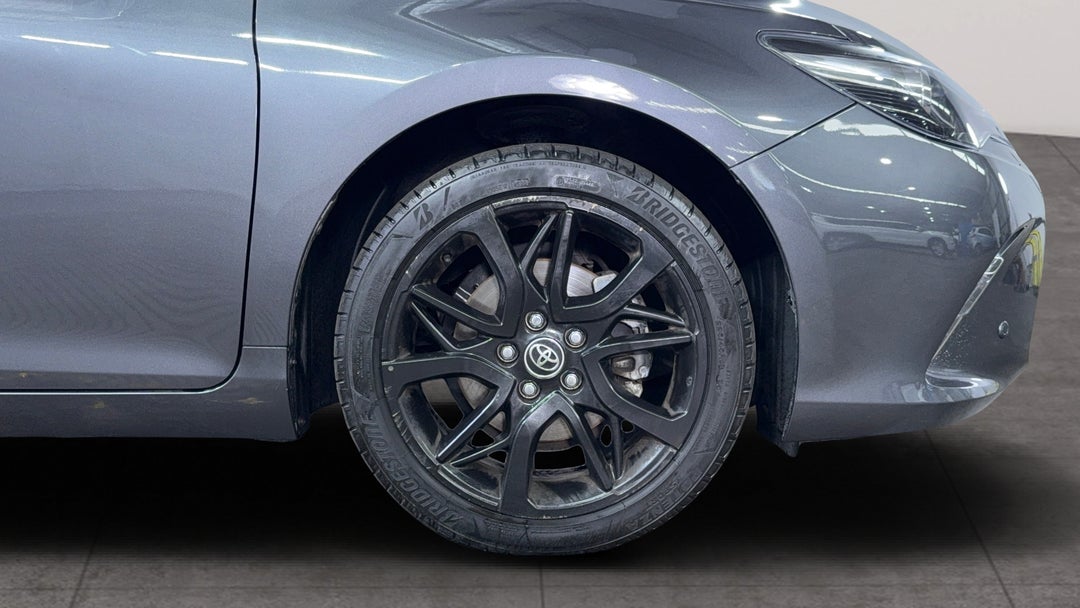 2017 Toyota Camry Rz S.e., Automatic, 47431 km, Right Front Wheel