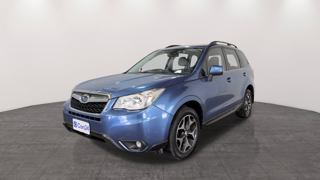 2015 Subaru Forester 2.5i-s, Automatic, 103602 km, Left Front Diagonal (45- Degree) View