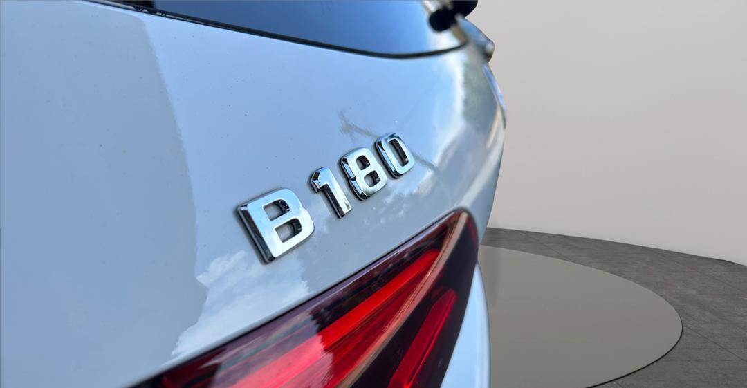 2019 Mercedes-benz B180 B180, Automatic, 50661 km, Badge (Boot Left Side)