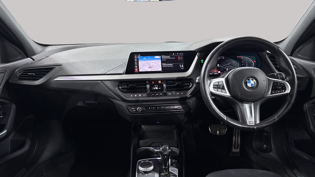2021 BMW 1 18i M Sport, Automatic, 41761 km, Dashboard View