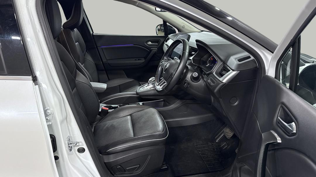 2021 Renault Captur Intens, Automatic, 62375 km, Right Side Front Door Cabin View