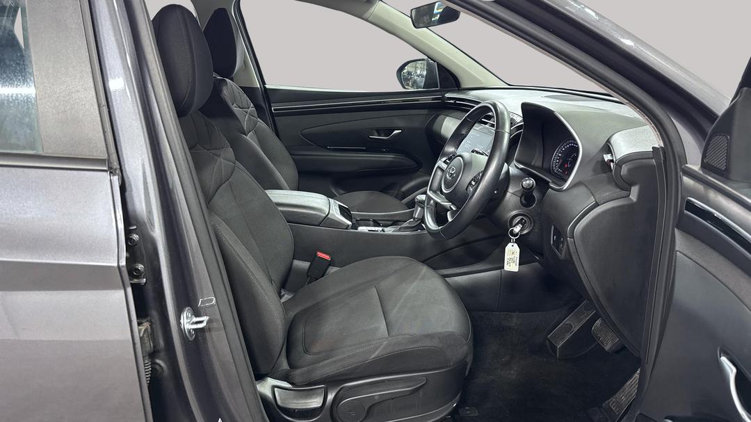 2023 Hyundai Tucson (FWD), Automatic, 41904 km, Right Side Front Door Cabin View