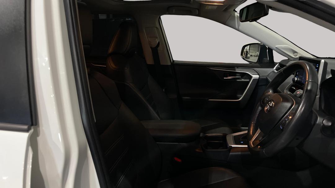 2021 Toyota RAV4 Cruiser (AWD) Hybrid, Automatic, 64602 km, Right Side Front Door Cabin View