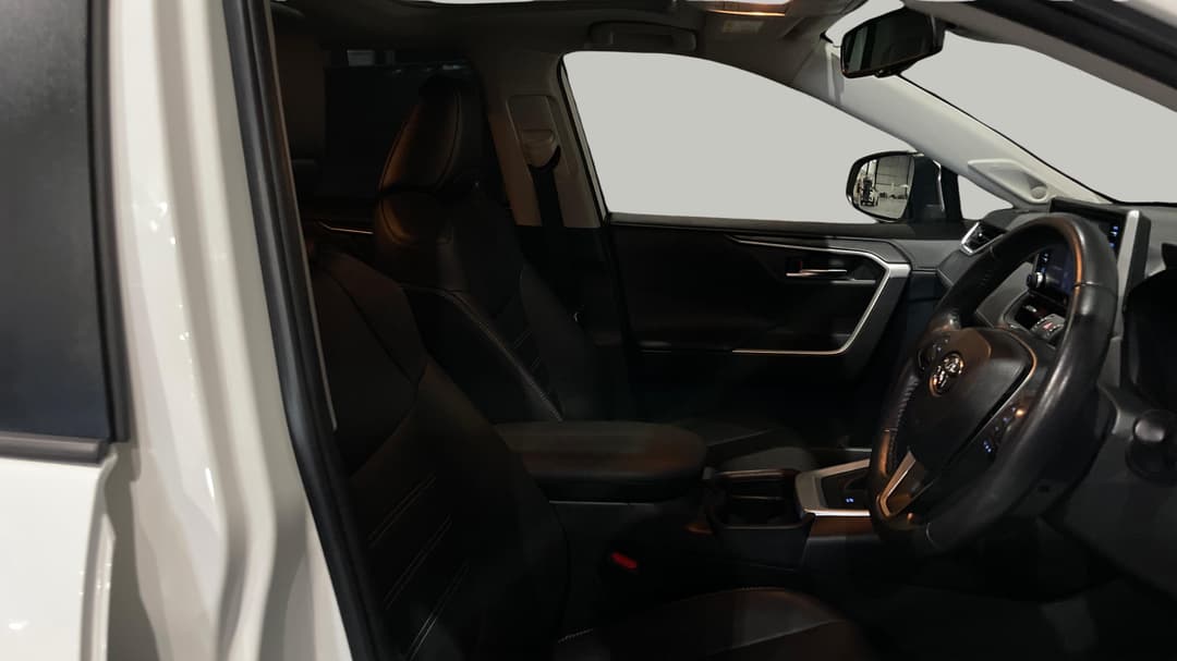 2021 Toyota RAV4 Cruiser (AWD) Hybrid, Automatic, 64602 km, Right Side Front Door Cabin View