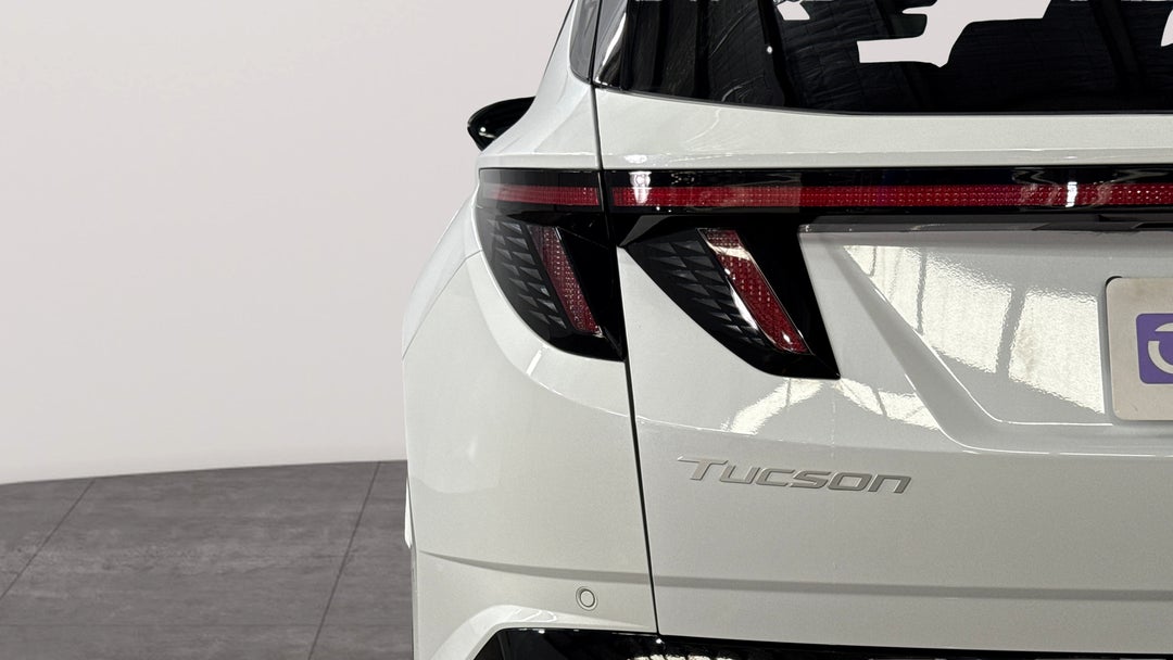 2025 Hyundai Tucson Premium N Line Hybrid (AWD), Automatic, 16163 km, Badge (Boot Left Side)