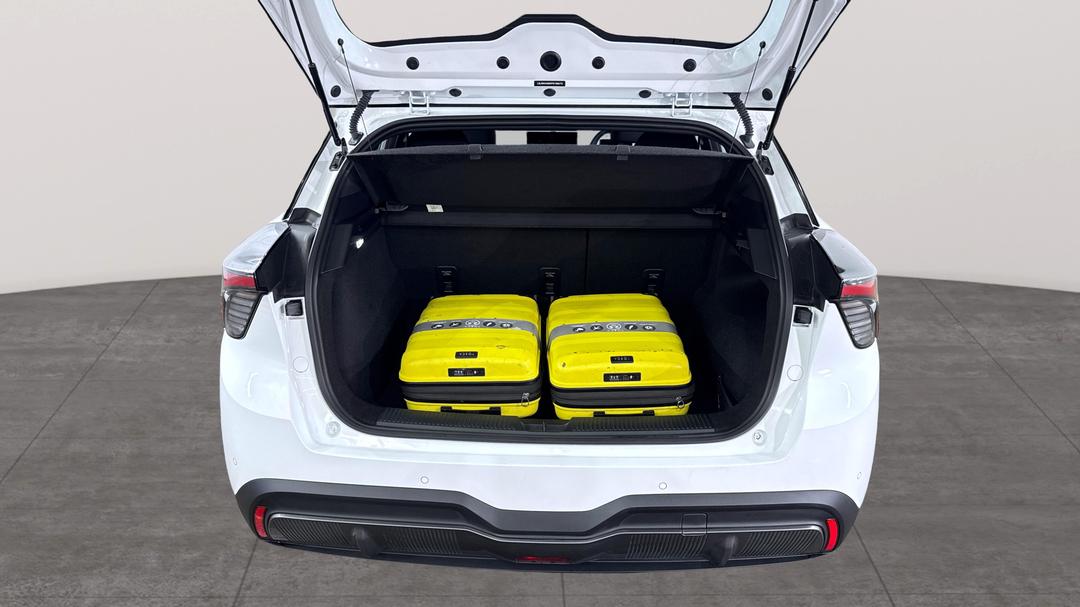 2023 MG Mg4 Excite 51, Automatic, 16388 km, Boot Inside View with Luggage
