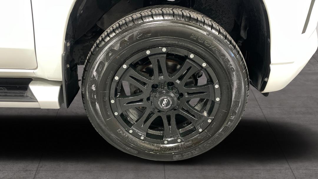 2021 Mitsubishi Triton Glx+ (4x4), Automatic, 65481 km, Right Front Wheel