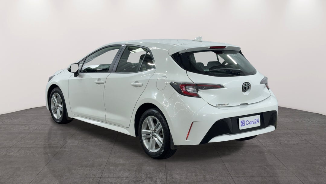 Left Back Diagonal (45- Degree) View