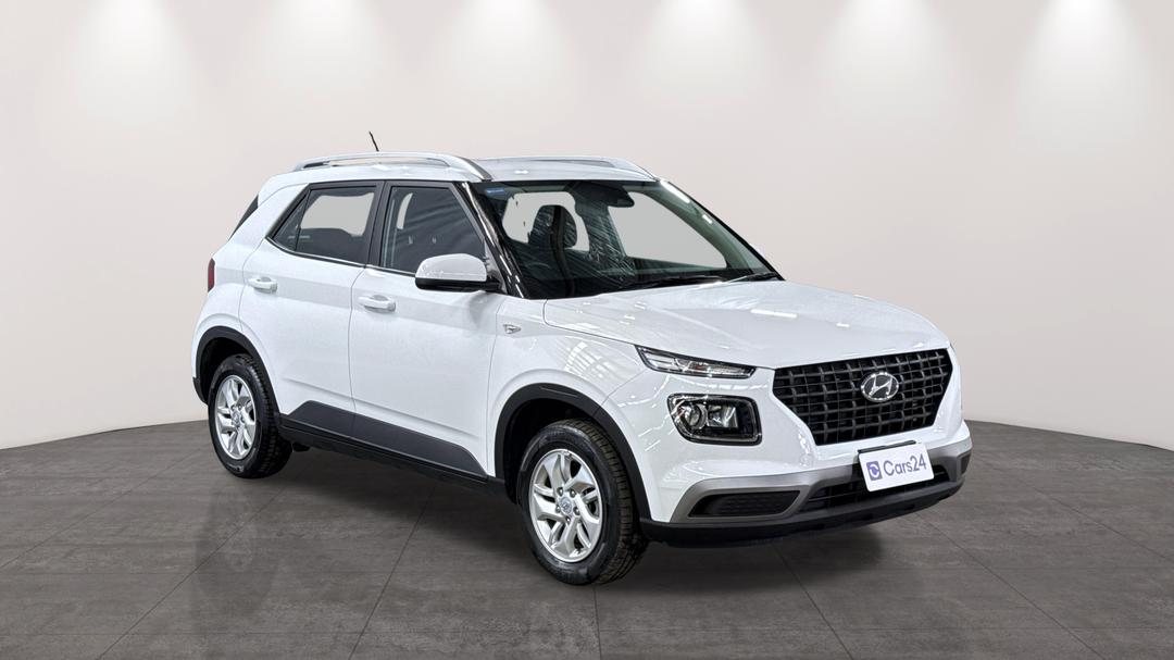 2025 Hyundai Venue Venue, Automatic, 26493 km, Right Front Diagonal (45- Degree) View