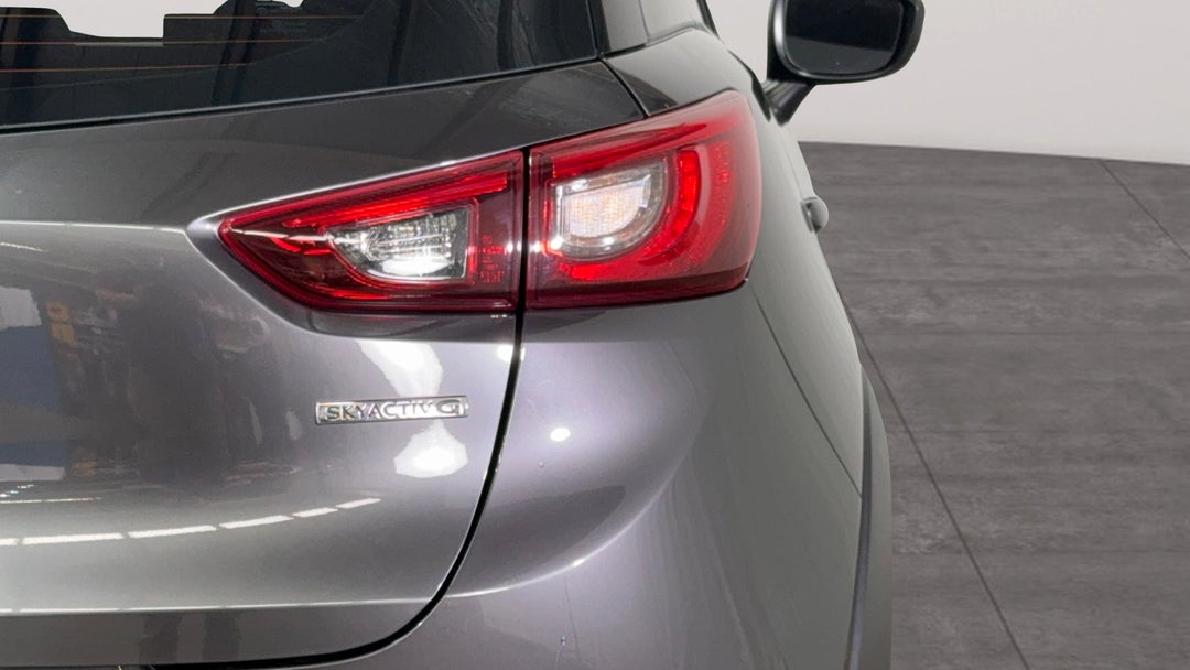 Badge (Boot Right Side)