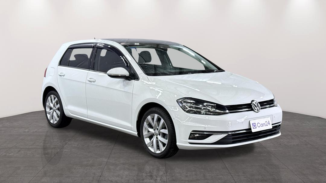 2019 Volkswagen Golf 110 Tsi Highline, Automatic, 81660 km, Right Front Diagonal (45- Degree) View