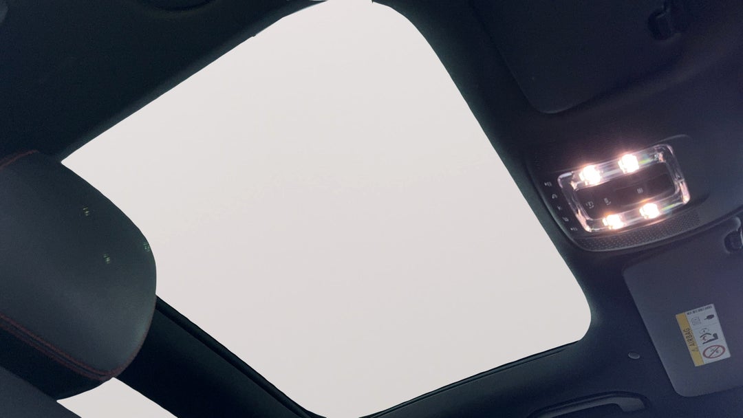 Interior Sunroof/Moonroof