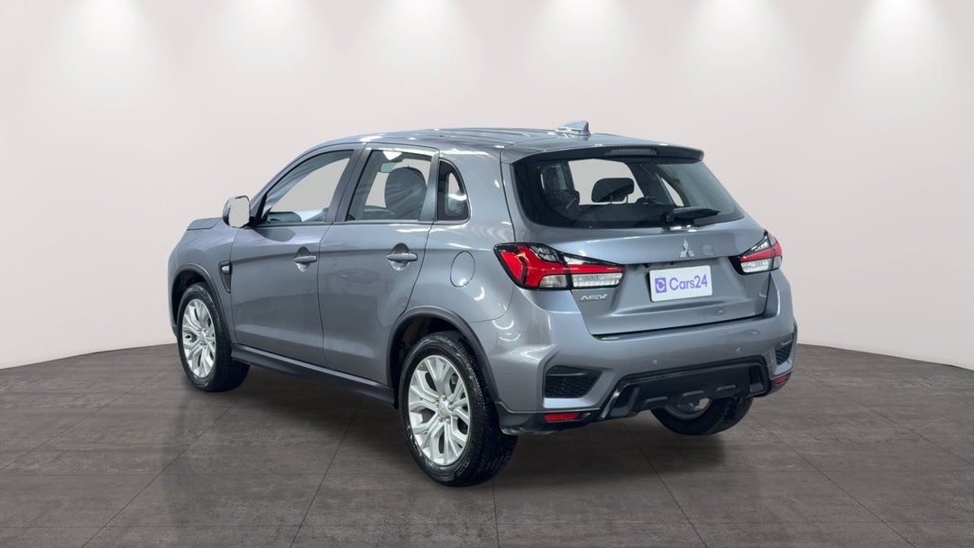 Left Back Diagonal (45- Degree) View