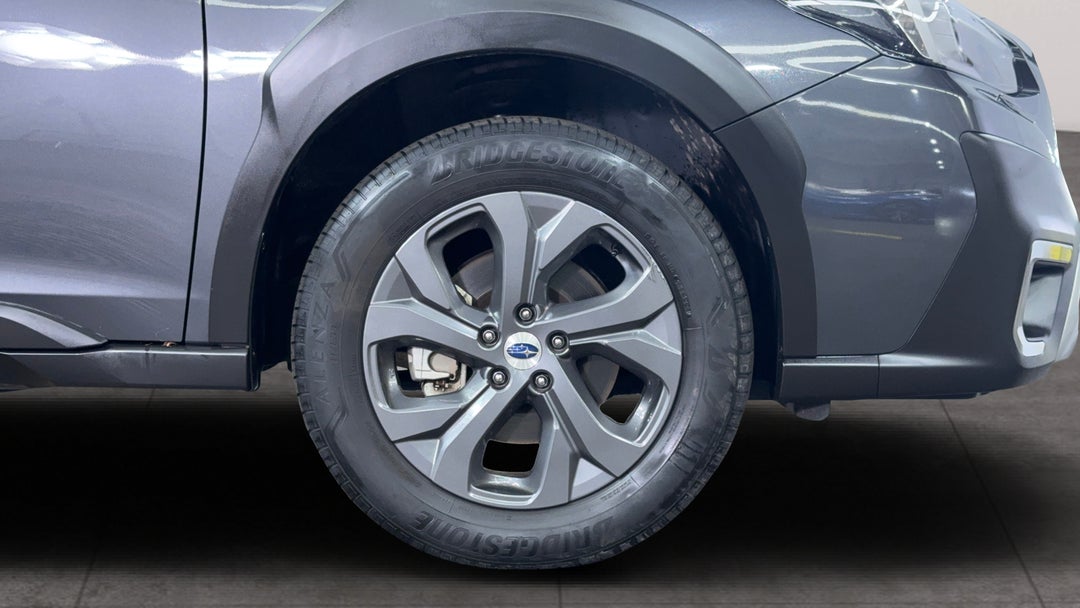 2021 Subaru Outback AWD, Automatic, 50948 km, Right Front Wheel